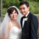 ウェディングドレスとタキシード姿のカップル 佐藤様ご夫妻